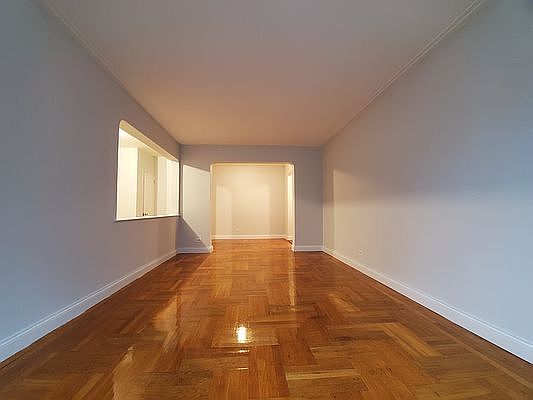 4th image of 140 Van Cortlandt Ave W #3O