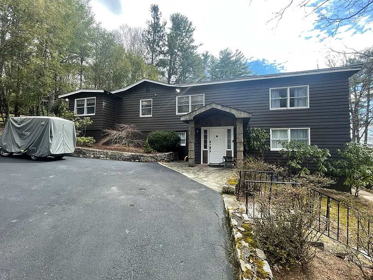 640 Morningside Dr — Photo 3