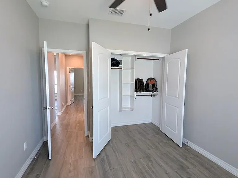 2602 Martell St — Photo 16
