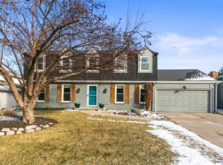 1917 S 167th Avenue Cir, Omaha, NE 68130
