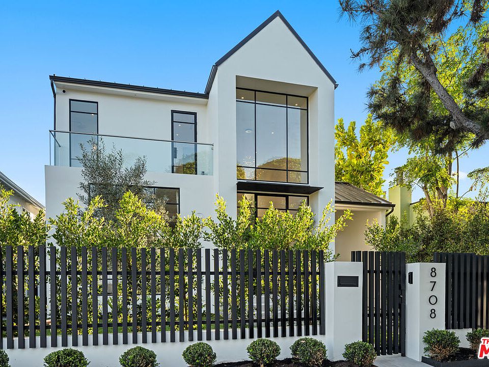 1st image of 8708 Dorrington Ave