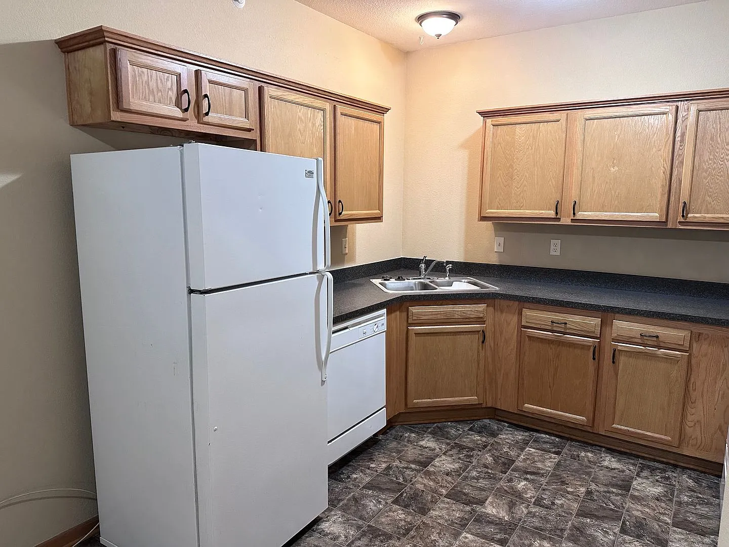 2 Bed | 2 Bath Apartment on the 1st Floor in Grain Valley at the Creekside Village Apartments — Photo 3