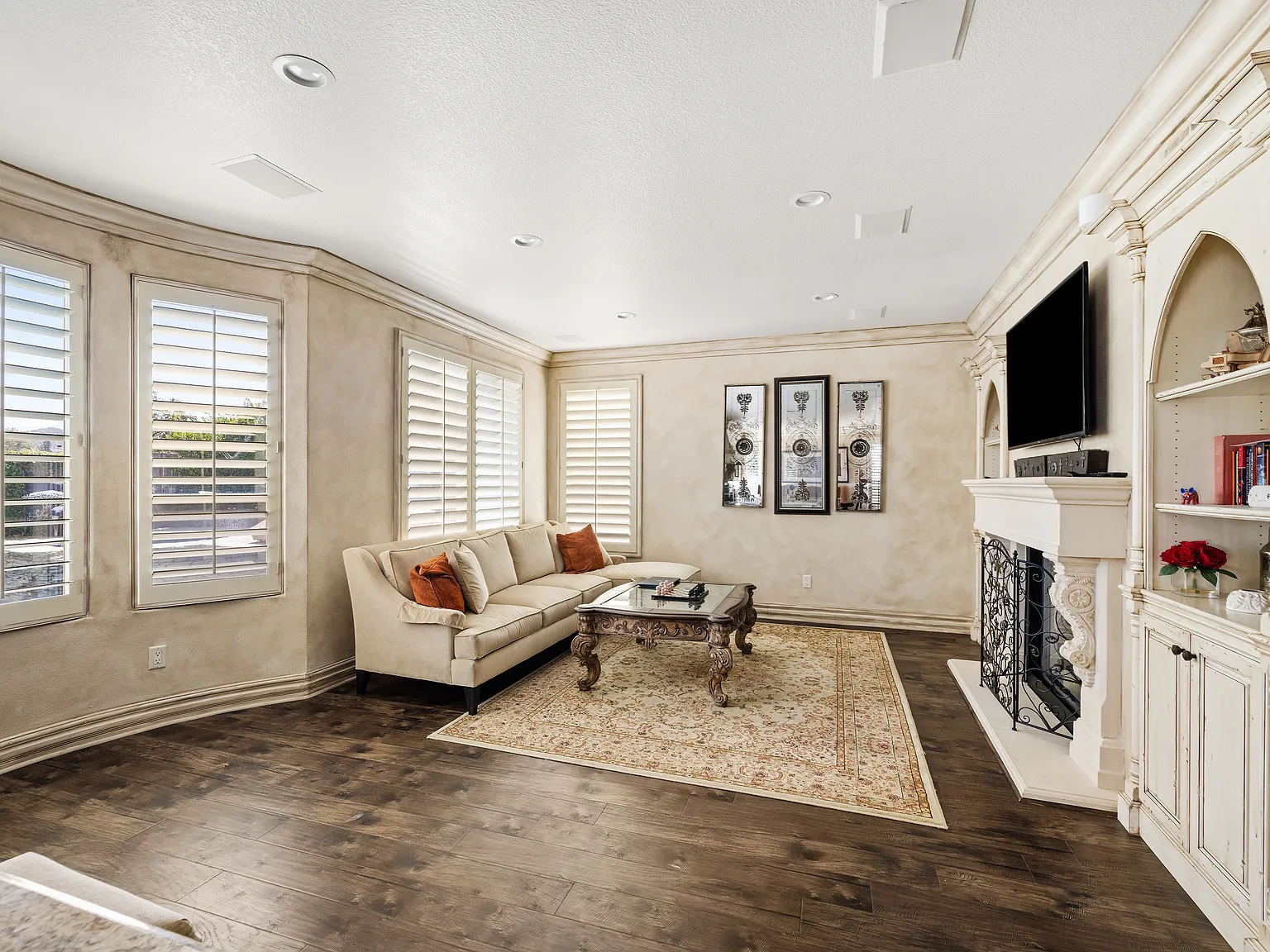 5 bed, 3180 sqft, $6,800 — Photo 4