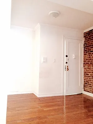 Rented by Crosstown Apartments NYC | media 24