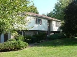 2217 Seitz Dr, Lancaster, PA 17601