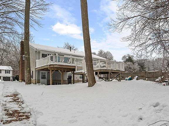 4th image of 36 Sherwood Dr