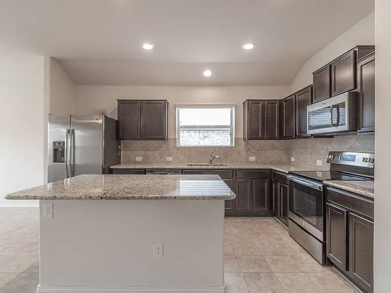 809 Tabernash Dr — Photo 4