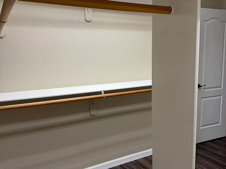 Primary suite walk-in closet