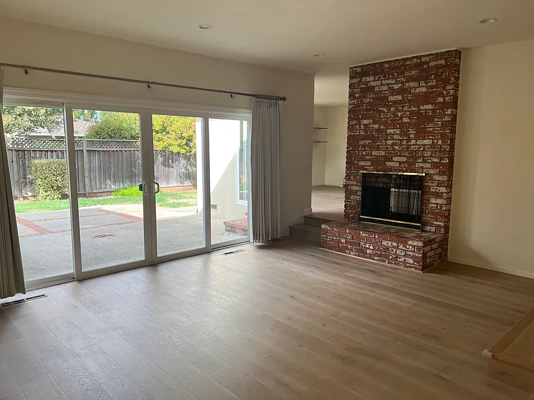 5145 Harwood Rd — Photo 2