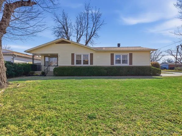 4704 E 46th St, Tulsa, OK 74135