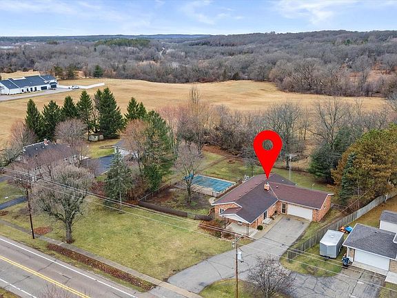 4th image of 403 Elkhorn ROAD