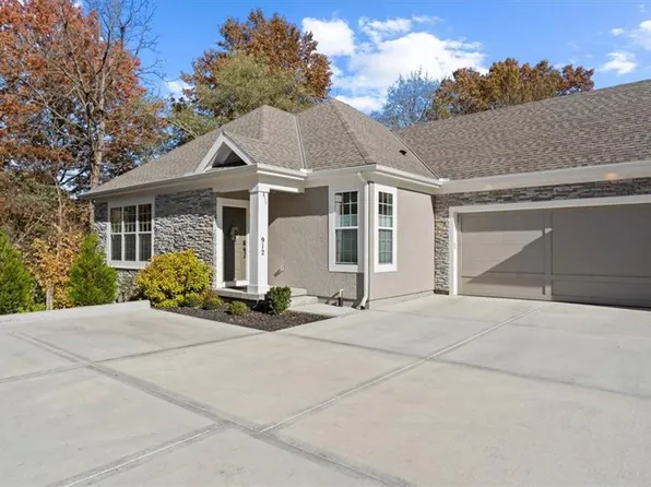 912 E 110th Ter, Kansas City, MO 64131