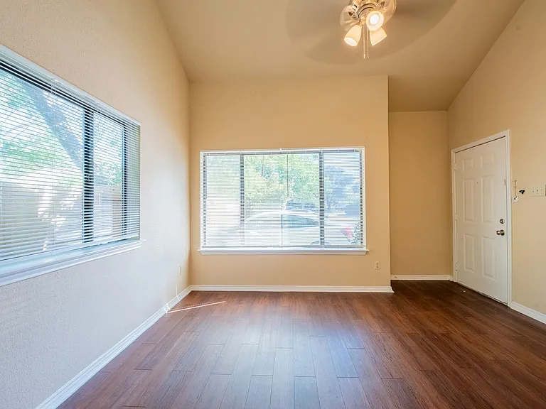601 Nelray Blvd #10 — Photo 4