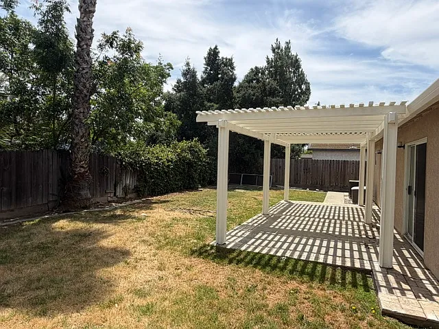 1930 Everett Ct — Photo 40