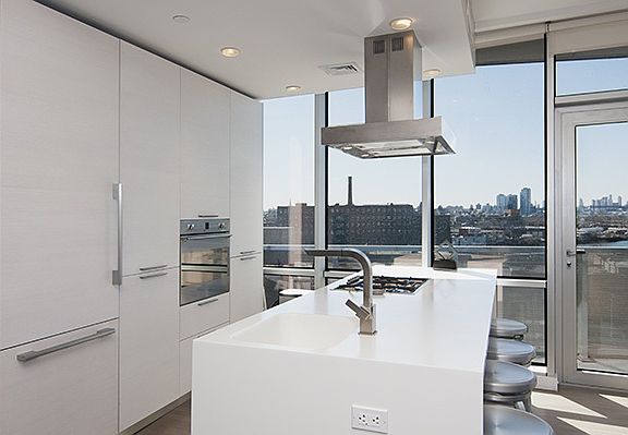 3rd image of 5-19 Borden Ave #6H