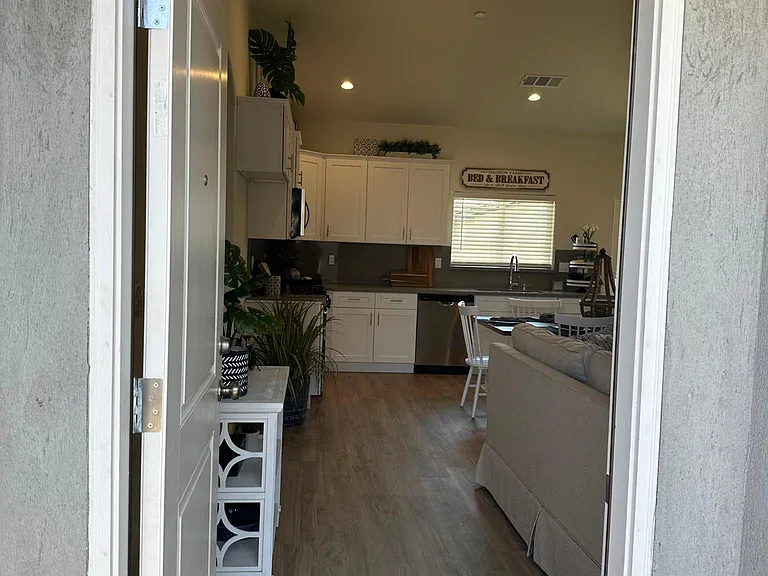8506 Frankie Lou St #B — Photo 2