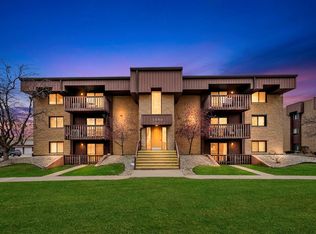 1500 Rock Run Dr #2D, Crest Hill, IL