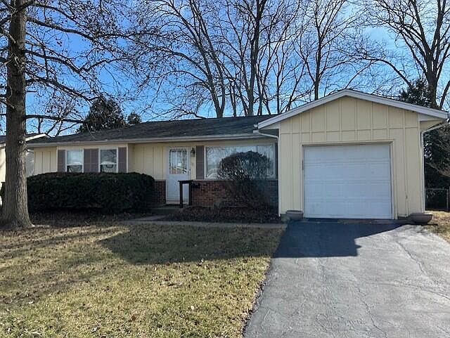 1st image of 121 Cherokee Dr