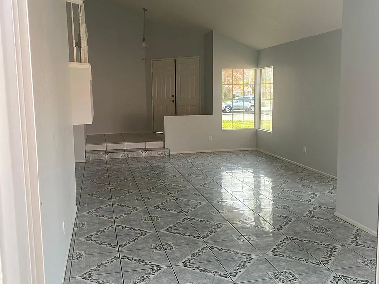 10780 Village Rd — Photo 10