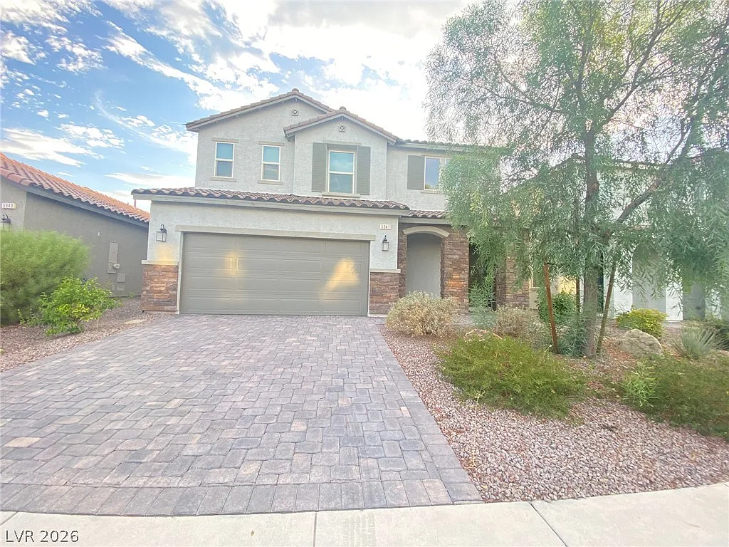 5 bed, 3.5 bath, 3088 sqft, $3,000 — Photo 2