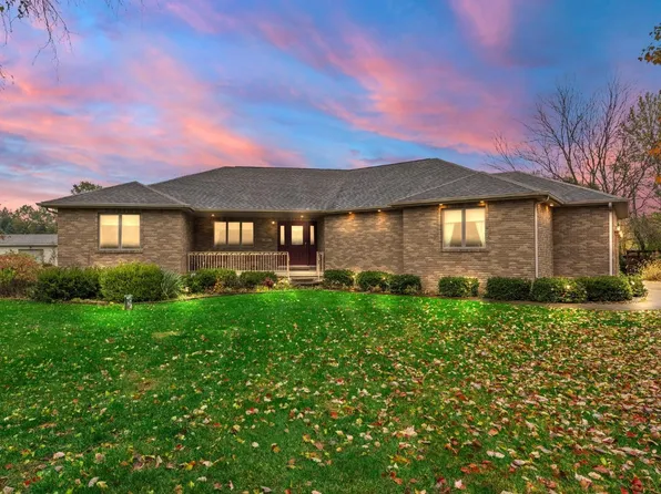 887 Jeflynn Dr, Kouts, IN 46347