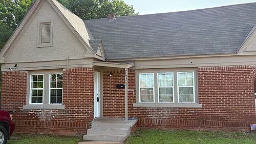 2130 N Stonewall Ave Photo 1