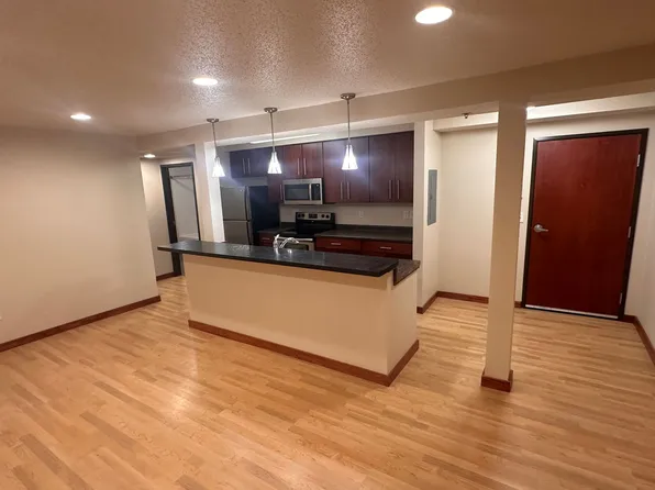 107 Roberts Apartments, 107 Roberts St N #401, Fargo, ND 58102