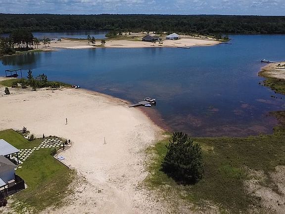 4th image of 52776 Shore Dr