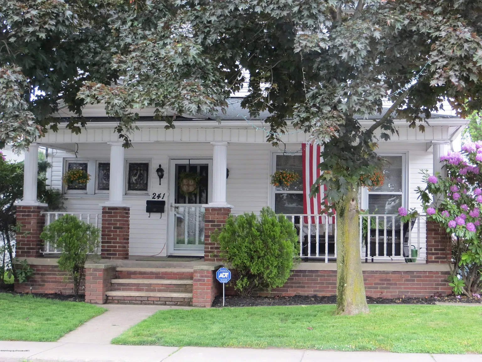 241 Bridge St photo 1