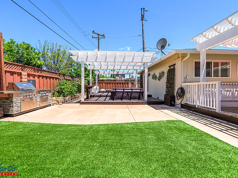 3069 Alexander Ave — Photo 16
