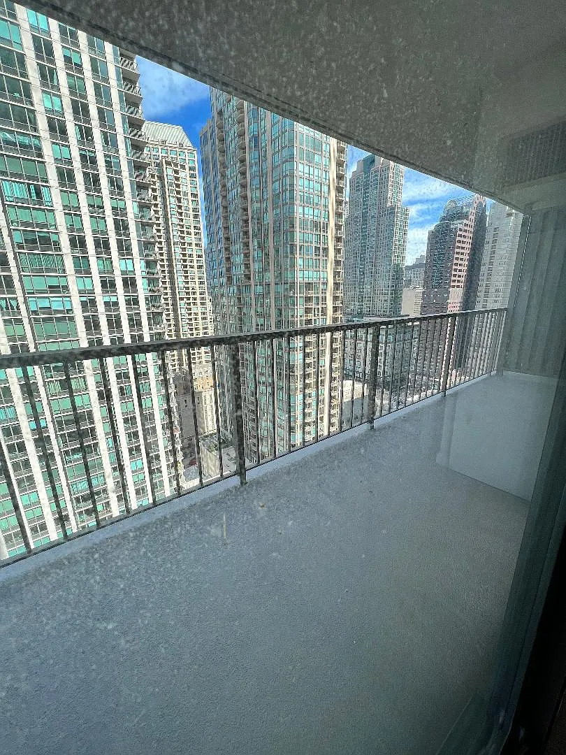 1 bed, 995 sqft, $2,450 — Photo 3