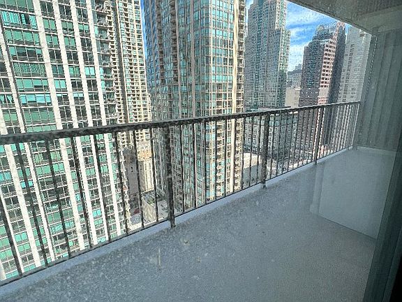 3rd image of 10 E Ontario St APT 2809