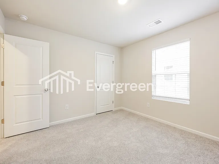 209 Meadow Gate Ct — Photo 10