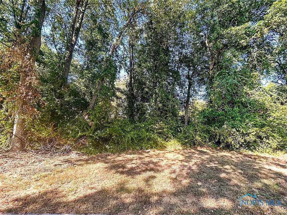 2nd image of 4832 Cinnamon Ln