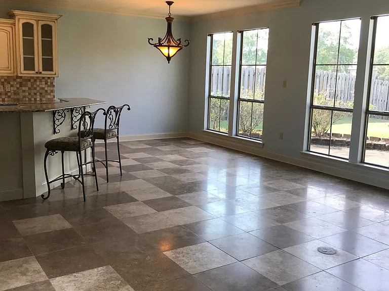 9279 Highland Oaks Ave — Photo 2