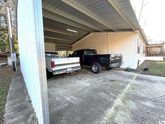 4th image of 1469 Plum St