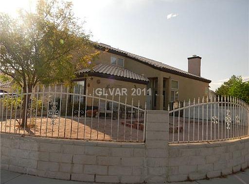 3rd image of 6150 E Wild Berry Dr