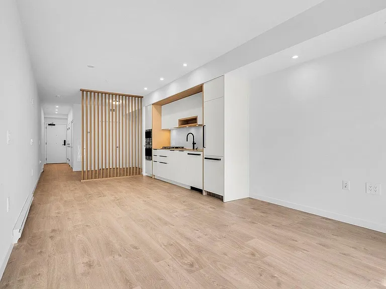 2520 Guelph St #317 — Photo 2