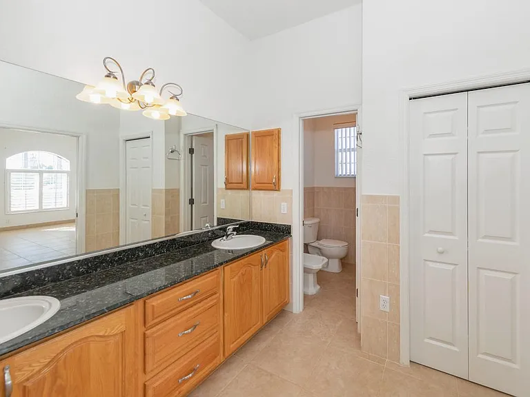 812 Ormond St — Photo 21