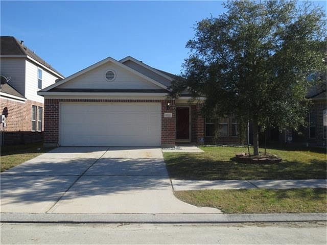 1st image of 12122 Glen Crossing Cir