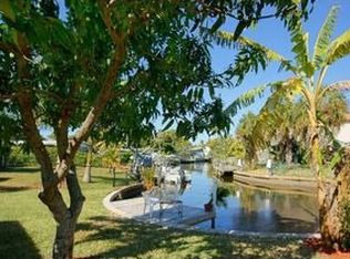 1865 Harbor Ln, Naples, FL 34104