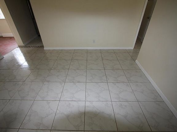 3rd image of 3250 E Atlantic Dr