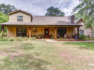 440 Dogwood Lake Dr, Vicksburg, MS 39183