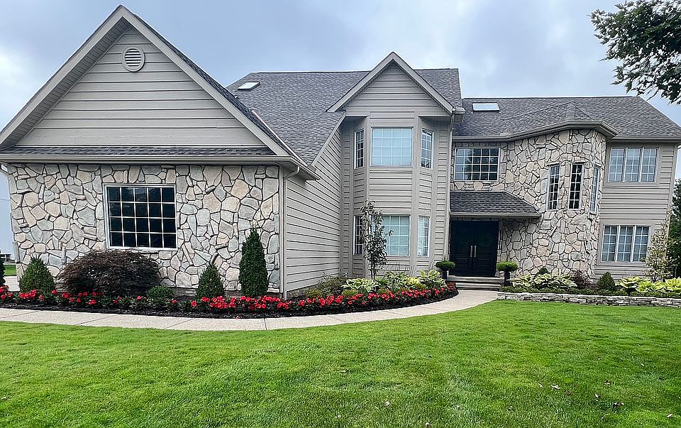 1st image of 185 E Orange Hill Cir