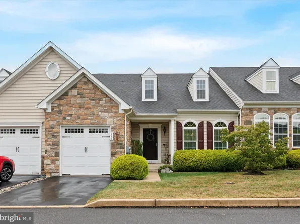 112 Caspian Ln, Norristown, PA 19403