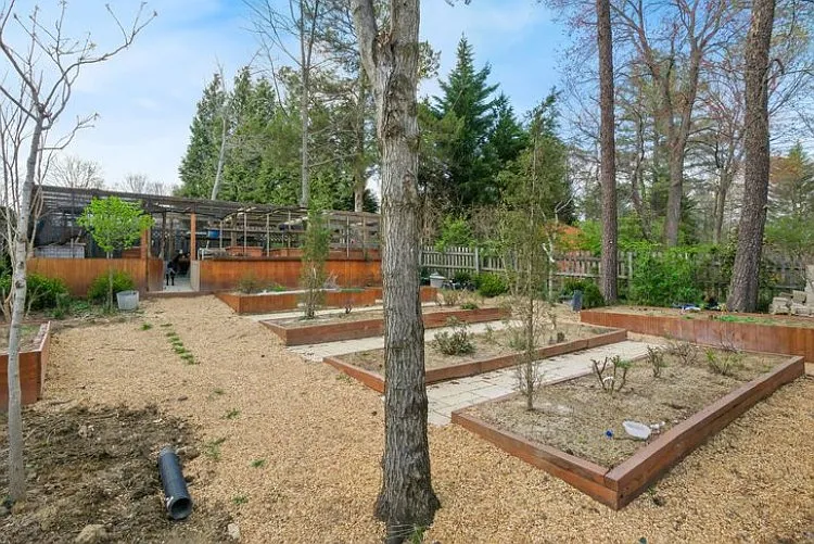 11610 Karen Dr — Photo 47