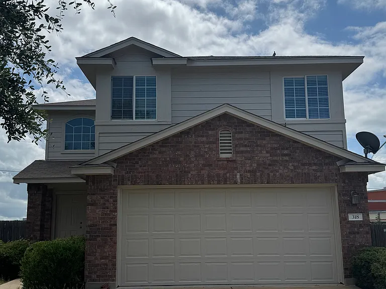 318 Wimberley St — Photo 5