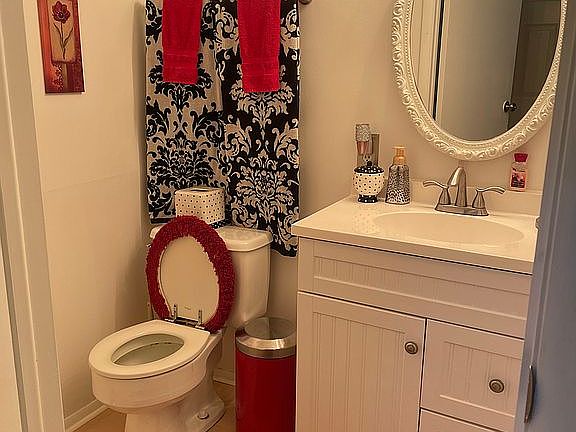 1/2 Bath