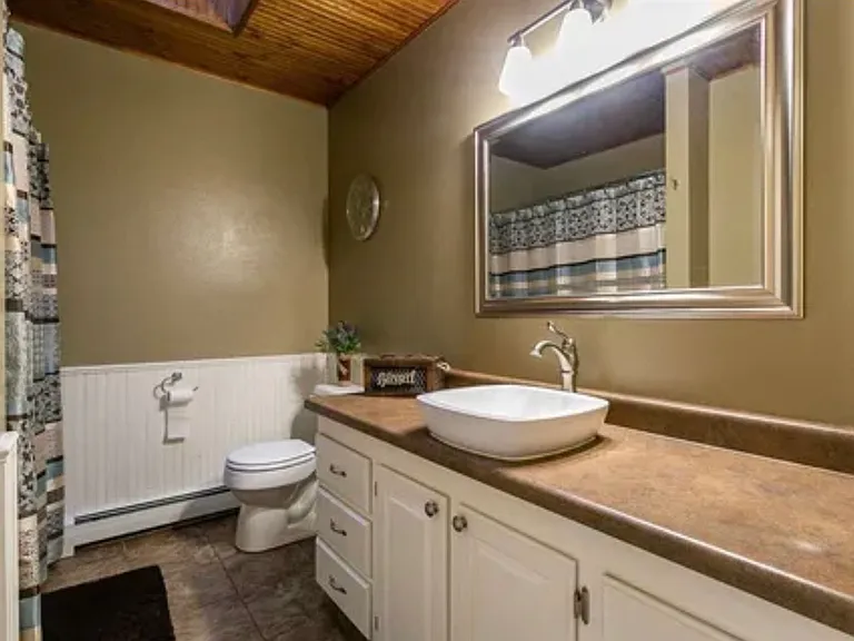 595 McMullin Dr — Photo 5