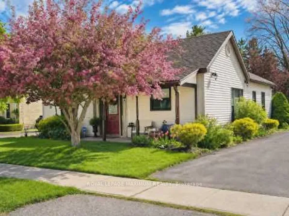 137 Church St N, Saint Marys, ON N4X 1C8